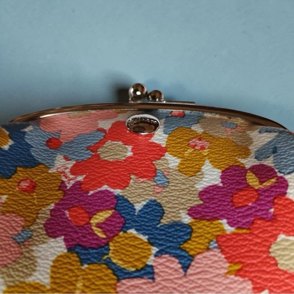 Coach Peyton Floral Kiss-Lock Coin Purse - Multicolor, NWOT - Picture 2 of 8